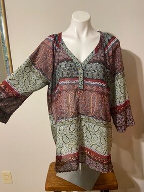Truth Paisley Patchwork V-Neck Tunic in Burgundy and Sage